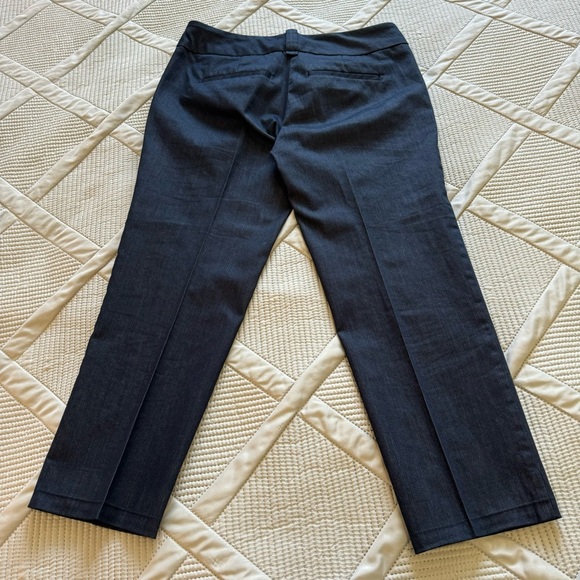 New York & Company Stretch Woman's Cropped Pants Dark Chambray Sz 4 - Picture 2 of 10
